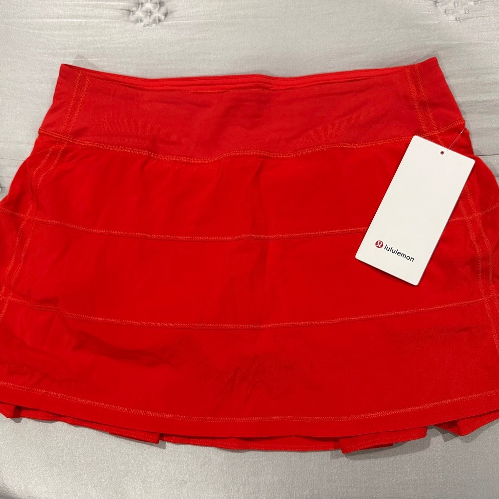 NWT - Lululemon tennis skirt - size 8